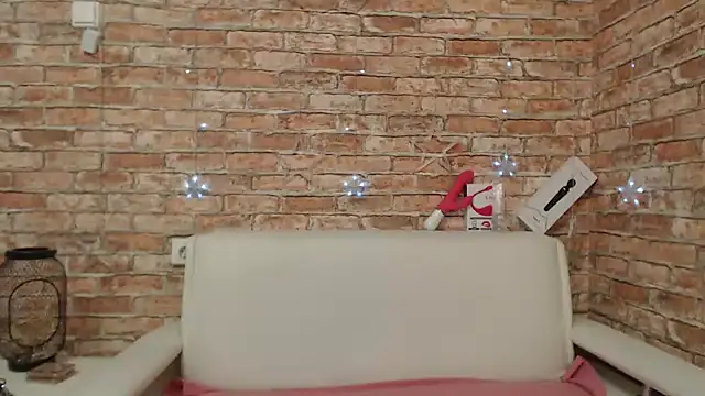 Amelia Kiss  online show from 12/19/25, 12:39