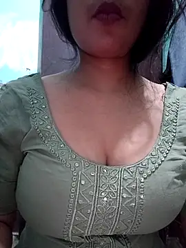 Snapshot of Kavita_ji chatting on 05/08/26, 12:16 Kavita ji online show from 05/08/26, 12:16