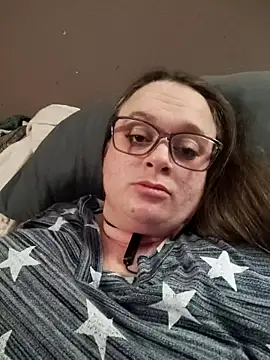 Snapshot of Geemaal chatting on 11/13/25, 06:34 Geemaal online show from 11/13/25, 06:34