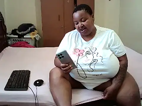 Snapshot of HOTBIGMELONSxx chatting on 03/07/25, 10:02 HOTBIGMELONSxx online show from 03/07/25, 10:02
