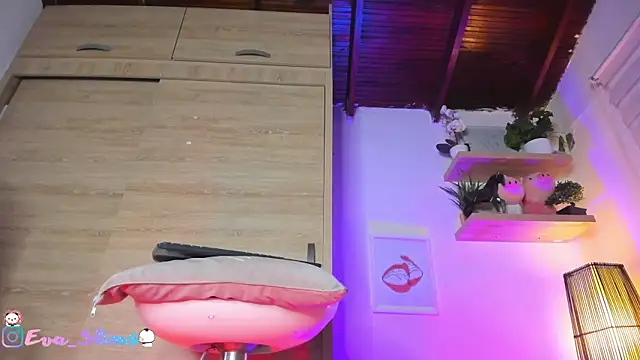 eva-slim- online show from 02/15/26, 06:59