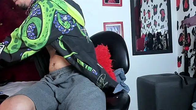 Aaron BigDickxxx online show from 02/19/25, 07:48