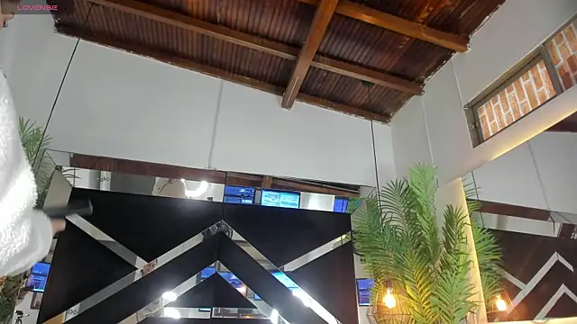 emily-fox online show from 10/10/25, 12:15