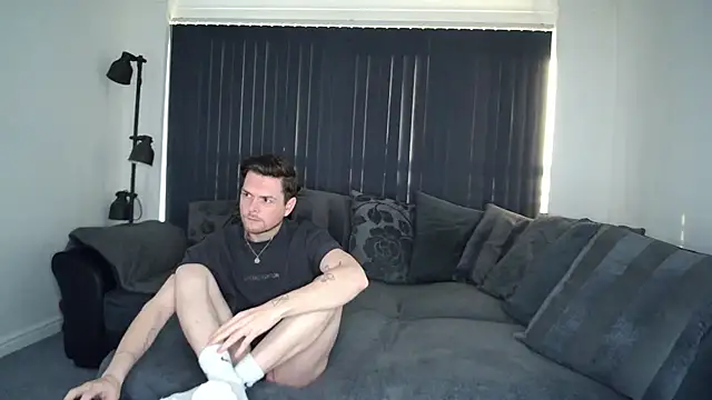 Snapshot of twotwinkhusbandss chatting on 09/11/25, 05:46 twotwinkhusbandss online show from 09/11/25, 05:46