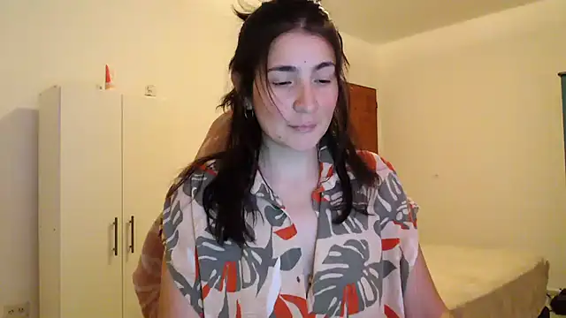 Snapshot of samantha_s69 chatting on 12/04/24, 11:13 samantha s69 online show from 12/04/24, 11:13