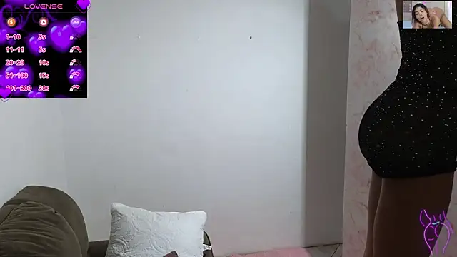 ElisaBoyer online show from 10/13/25, 07:36