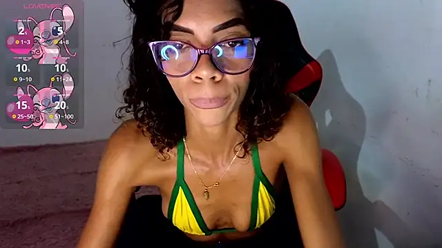 Snapshot of ElisaBoyer chatting on 06/02/26, 09:44 ElisaBoyer online show from 06/02/26, 09:44
