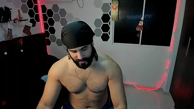 Snapshot of eda_karim chatting on 12/15/24, 03:20 eda karim online show from 12/15/24, 03:20