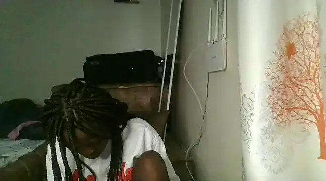 Snapshot of Sonnia_ chatting on 12/07/24, 10:39 Sonnia online show from 12/07/24, 10:39