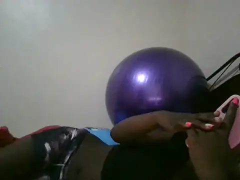 Snapshot of Sonnia_ chatting on 02/22/25, 10:42 Sonnia online show from 02/22/25, 10:42