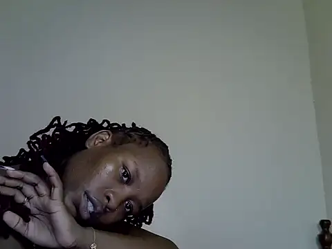 Snapshot of Sonnia_ chatting on 03/13/25, 06:34 Sonnia online show from 03/13/25, 06:34