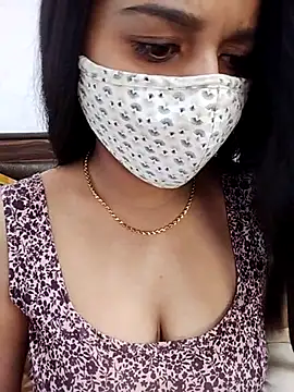 Gloie4u online show from 02/25/25, 12:03