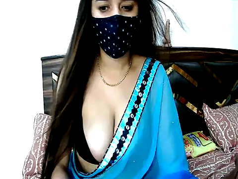 Gloie4u online show from 04/23/26, 12:29