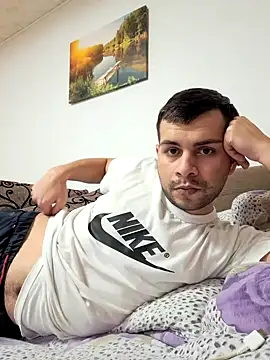 hornny1995 online show from 12/28/24, 05:46