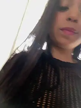 Snapshot of Juli_Walker chatting on 12/18/24, 02:17 Juli Walker online show from 12/18/24, 02:17