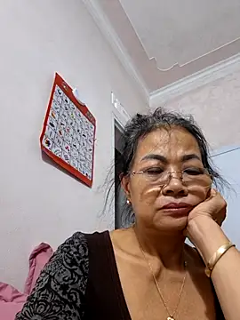 Hotestlove online show from 10/14/25, 01:34