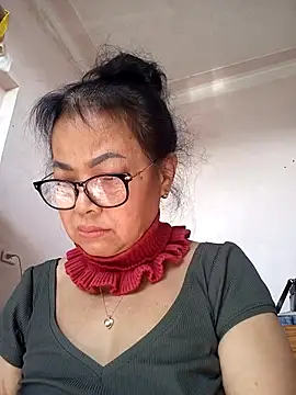 Hotestlove online show from 01/11/26, 03:22