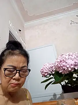 Hotestlove online show from 04/21/26, 09:50