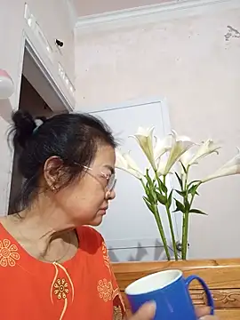 Hotestlove online show from 05/20/26, 11:49