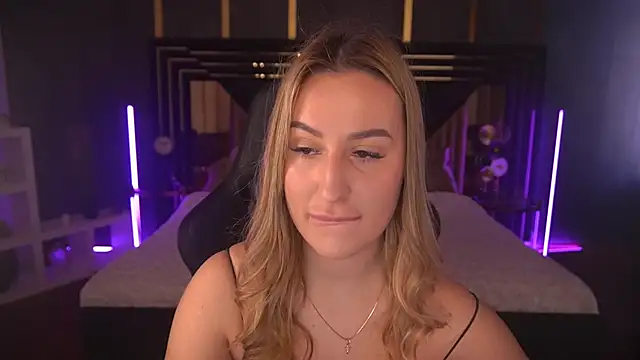 LiaBrazzerr online show from 02/27/25, 09:54