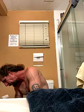 Crackkers online show from 10/26/25, 04:51