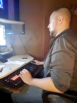 Foxyshaved online show from 01/16/25, 01:25