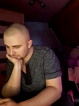 Foxyshaved online show from 02/11/25, 02:35