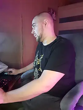 Foxyshaved online show from 03/04/25, 05:21