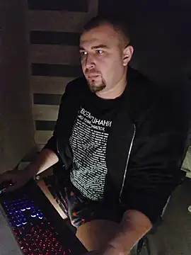 Foxyshaved online show from 11/03/25, 03:30