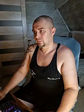 Snapshot of Foxyshaved chatting on 06/03/26, 03:50 Foxyshaved online show from 06/03/26, 03:50
