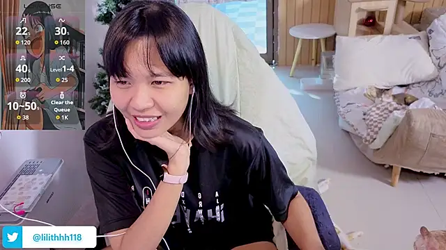 Snapshot of Kana_G chatting on 12/15/25, 08:40 Kana G online show from 12/15/25, 08:40