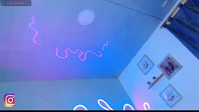 isabelladoll19 online show from 02/28/26, 08:10