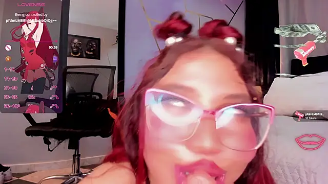 Snapshot of kyliejenner_hot chatting on 01/09/25, 06:38 kyliejenner hot online show from 01/09/25, 06:38
