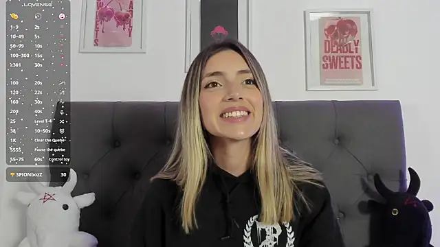 Snapshot of IsadoraGalle_ chatting on 02/19/26, 11:12 IsadoraGalle online show from 02/19/26, 11:12