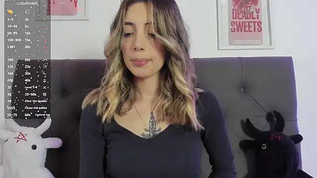 Snapshot of IsadoraGalle_ chatting on 02/23/26, 01:19 IsadoraGalle online show from 02/23/26, 01:19