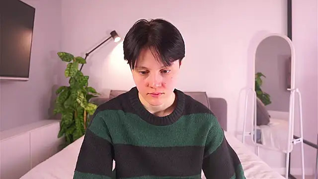 MaryCoopeer online show from 03/21/25, 08:17