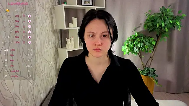 MaryCoopeer online show from 10/05/25, 05:06