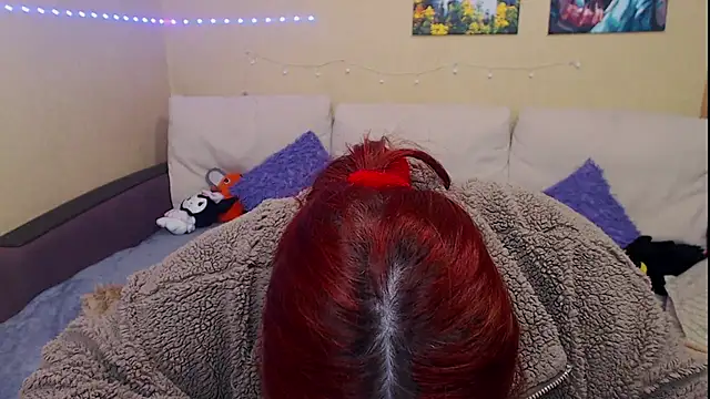 Snapshot of JuliaKeln chatting on 02/21/25, 10:48 JuliaKeln online show from 02/21/25, 10:48