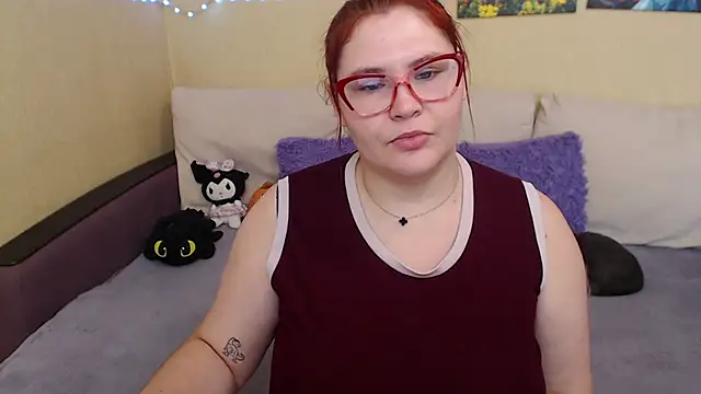 Snapshot of JuliaKeln chatting on 09/10/25, 02:28 JuliaKeln online show from 09/10/25, 02:28