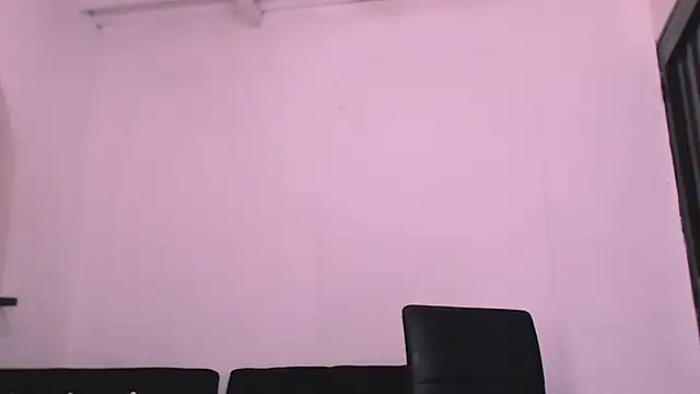 Snapshot of DanielaTsDom chatting on 03/23/25, 06:37 DanielaTsDom online show from 03/23/25, 06:37