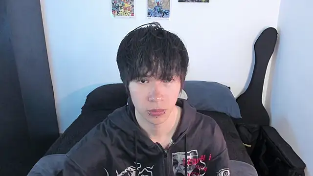 Aventure Twinks online show from 04/18/26, 11:27