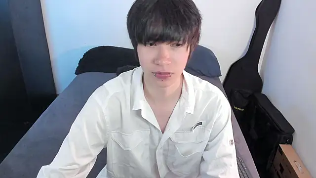 Aventure Twinks online show from 04/23/26, 10:34