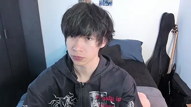 Snapshot of Aventure_Twinks chatting on 05/10/26, 12:27 Aventure Twinks online show from 05/10/26, 12:27