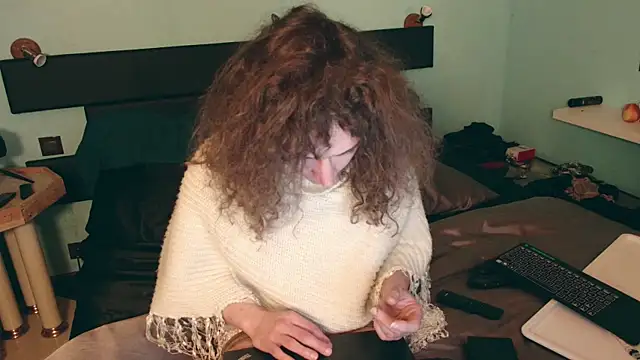 Prxscillia Tx online show from 01/13/25, 05:23