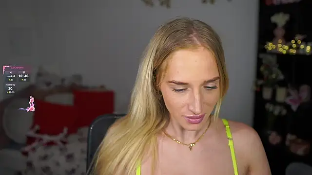 Nicolette  Shea  online show from 01/05/25, 02:08