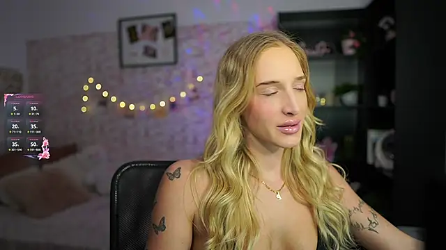 Nicolette  Shea  online show from 02/19/25, 02:01