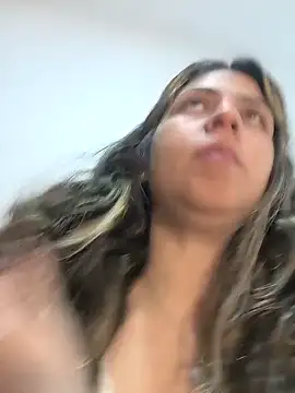 Snapshot of Rose_Gang chatting on 02/07/25, 06:13 Rose Gang online show from 02/07/25, 06:13