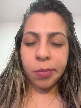 Snapshot of Rose_Gang chatting on 02/17/25, 07:58 Rose Gang online show from 02/17/25, 07:58