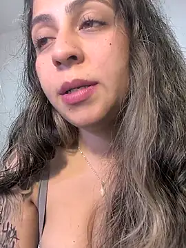 Snapshot of Rose_Gang chatting on 02/19/25, 03:28 Rose Gang online show from 02/19/25, 03:28