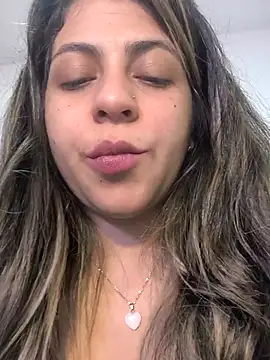 Snapshot of Rose_Gang chatting on 02/20/25, 07:01 Rose Gang online show from 02/20/25, 07:01